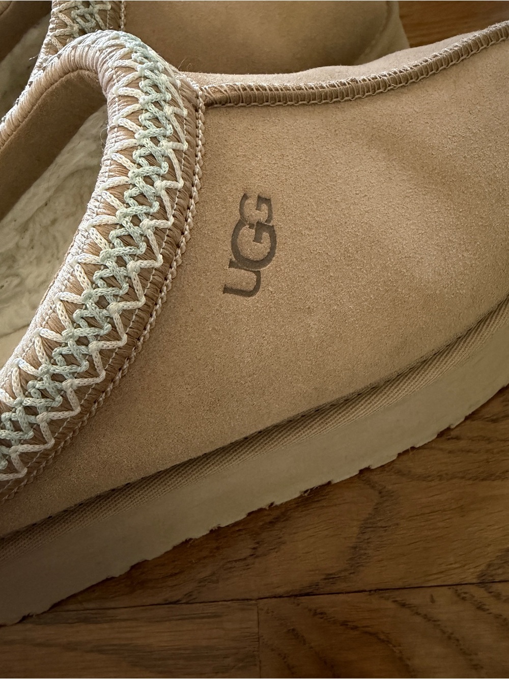 UGG Tazz II in Sand